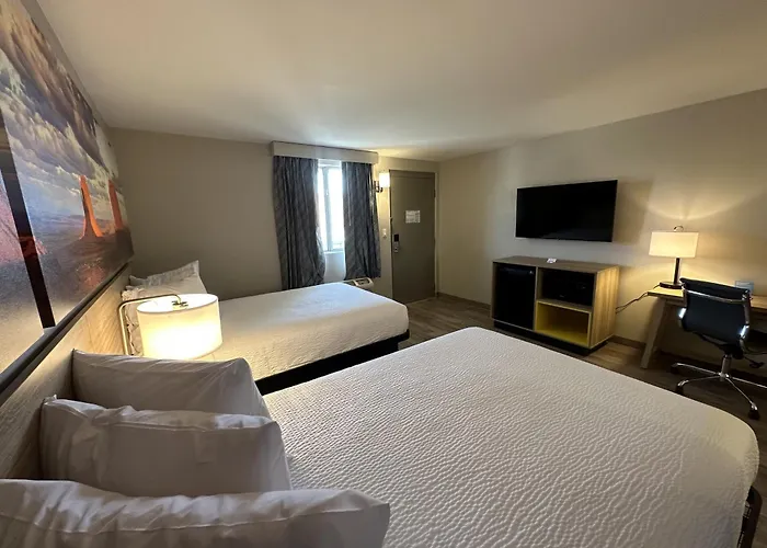Days Inn By Wyndham Farmington Nm