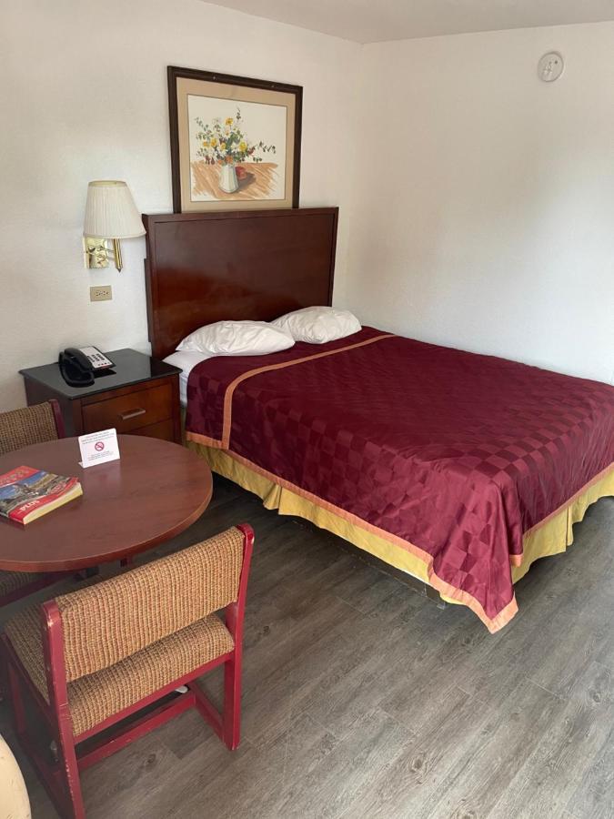 Days By Wyndham Nm Hotel Farmington