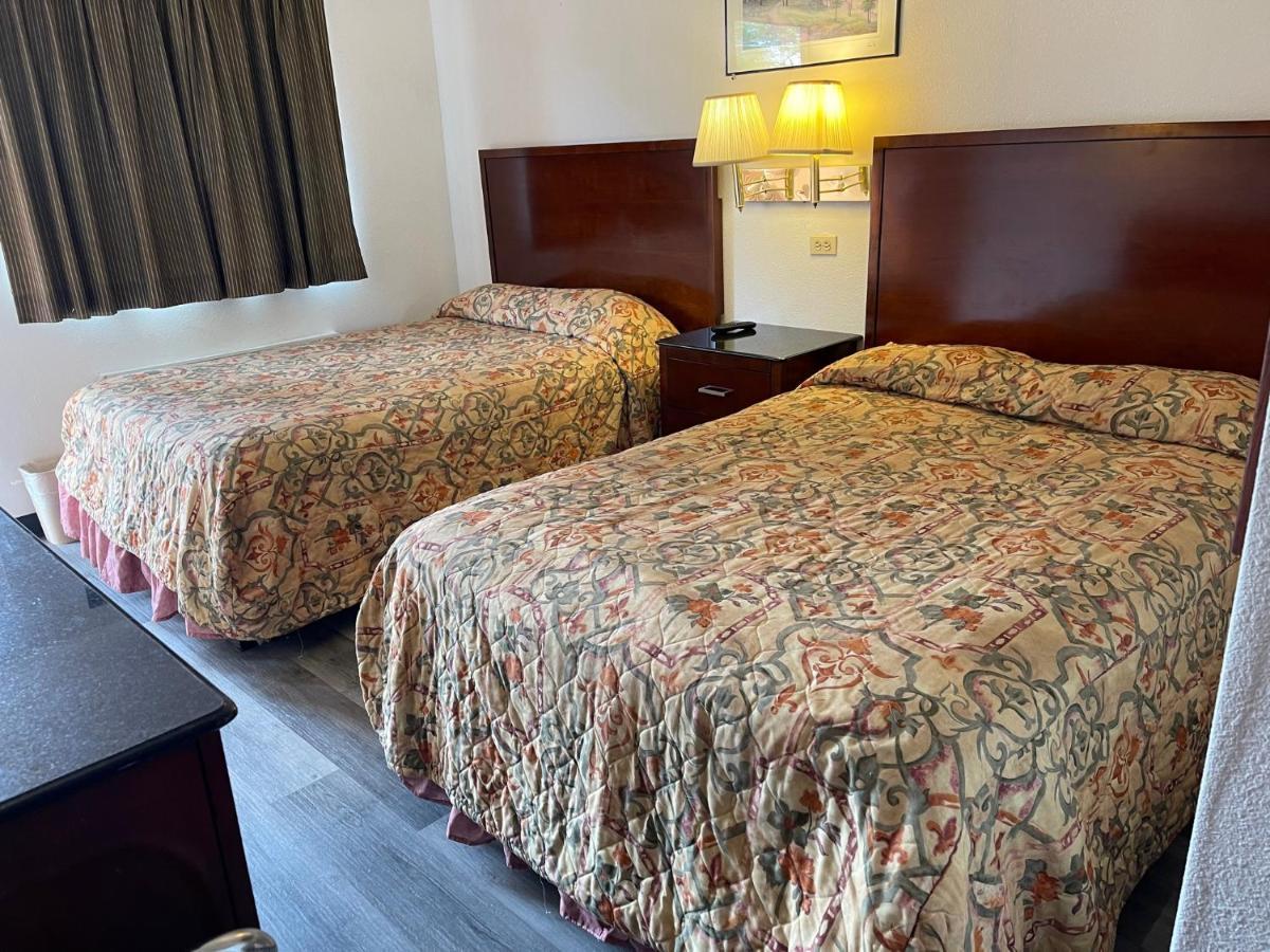 Days By Wyndham Nm Hotel