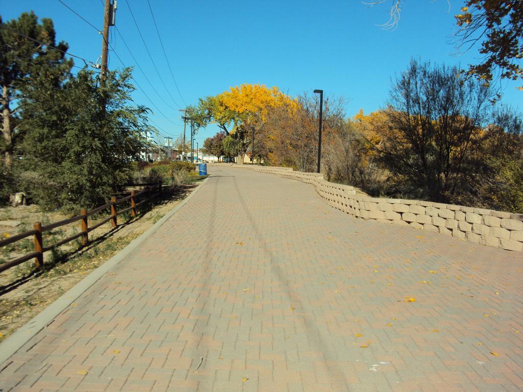 Days By Wyndham Nm Hotel Farmington