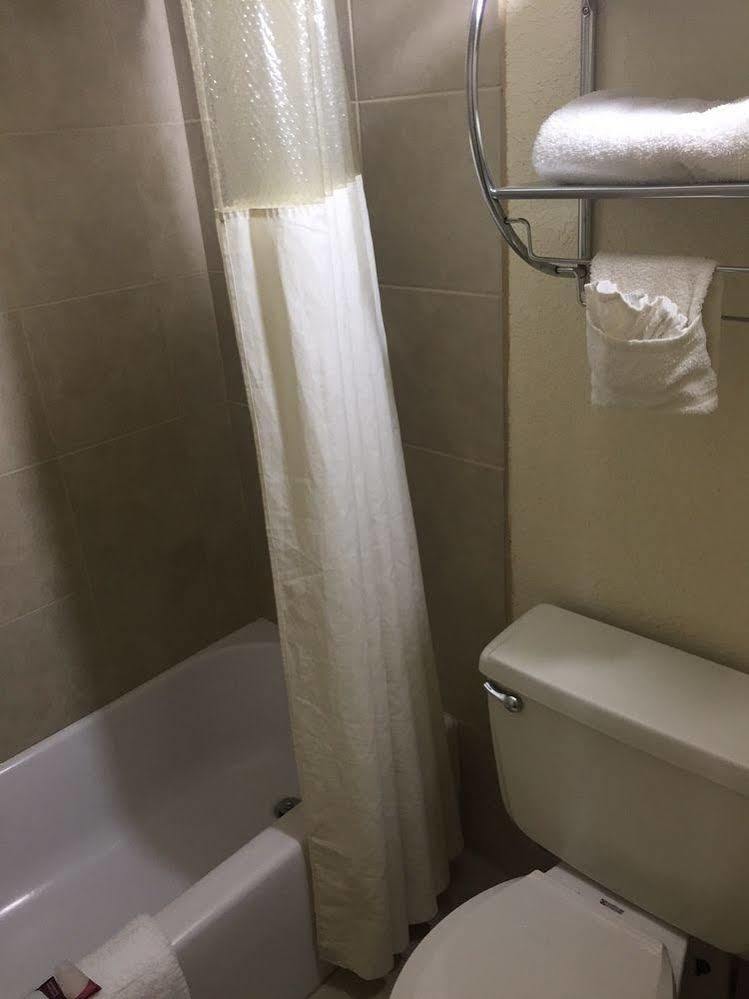 Days By Wyndham Nm Hotel Farmington